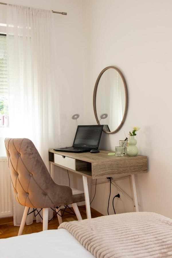 Apartman Mia Centar Kruševac Exteriör bild
