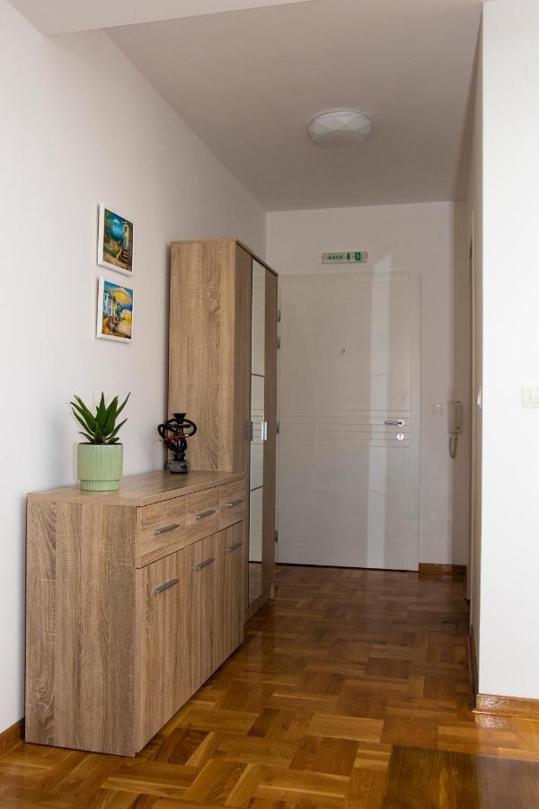 Apartman Mia Centar Kruševac Exteriör bild