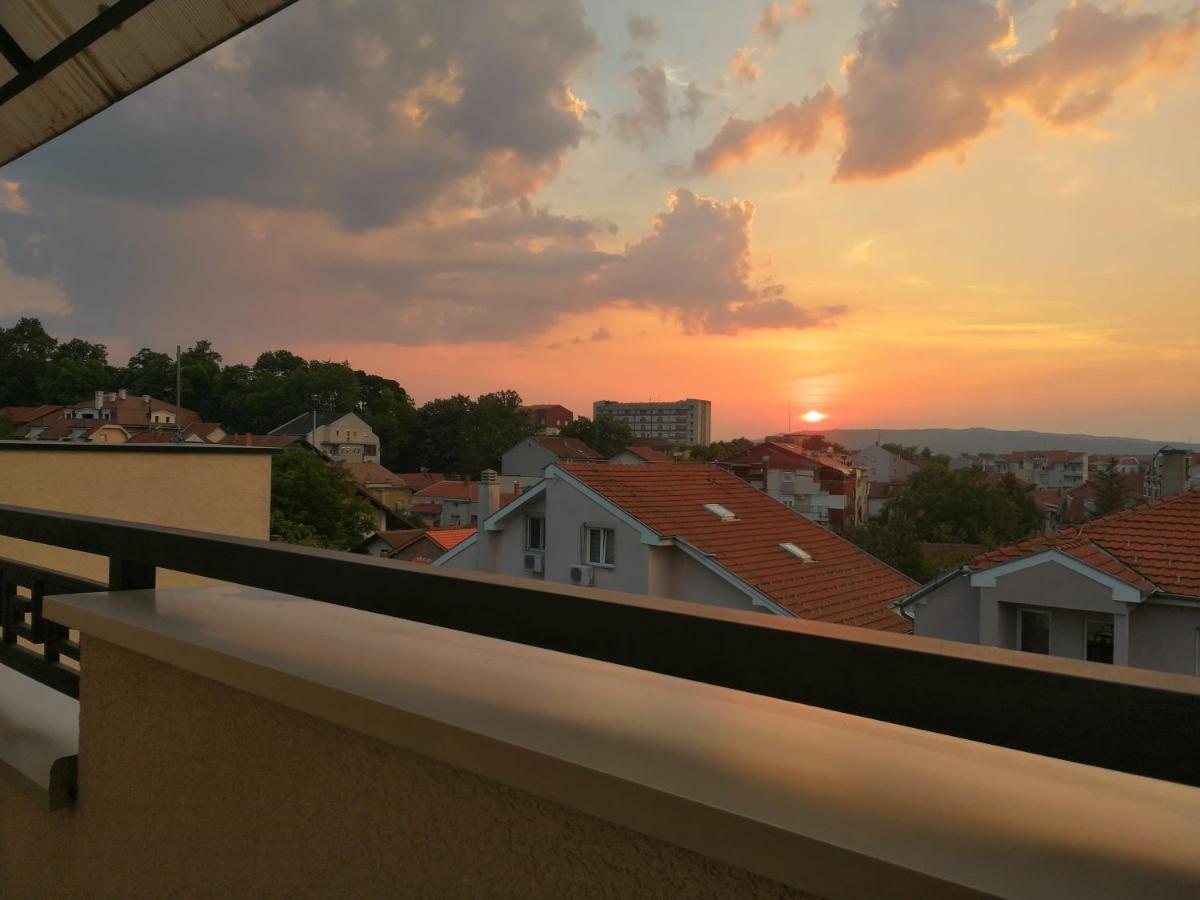 Apartman Mia Centar Kruševac Exteriör bild