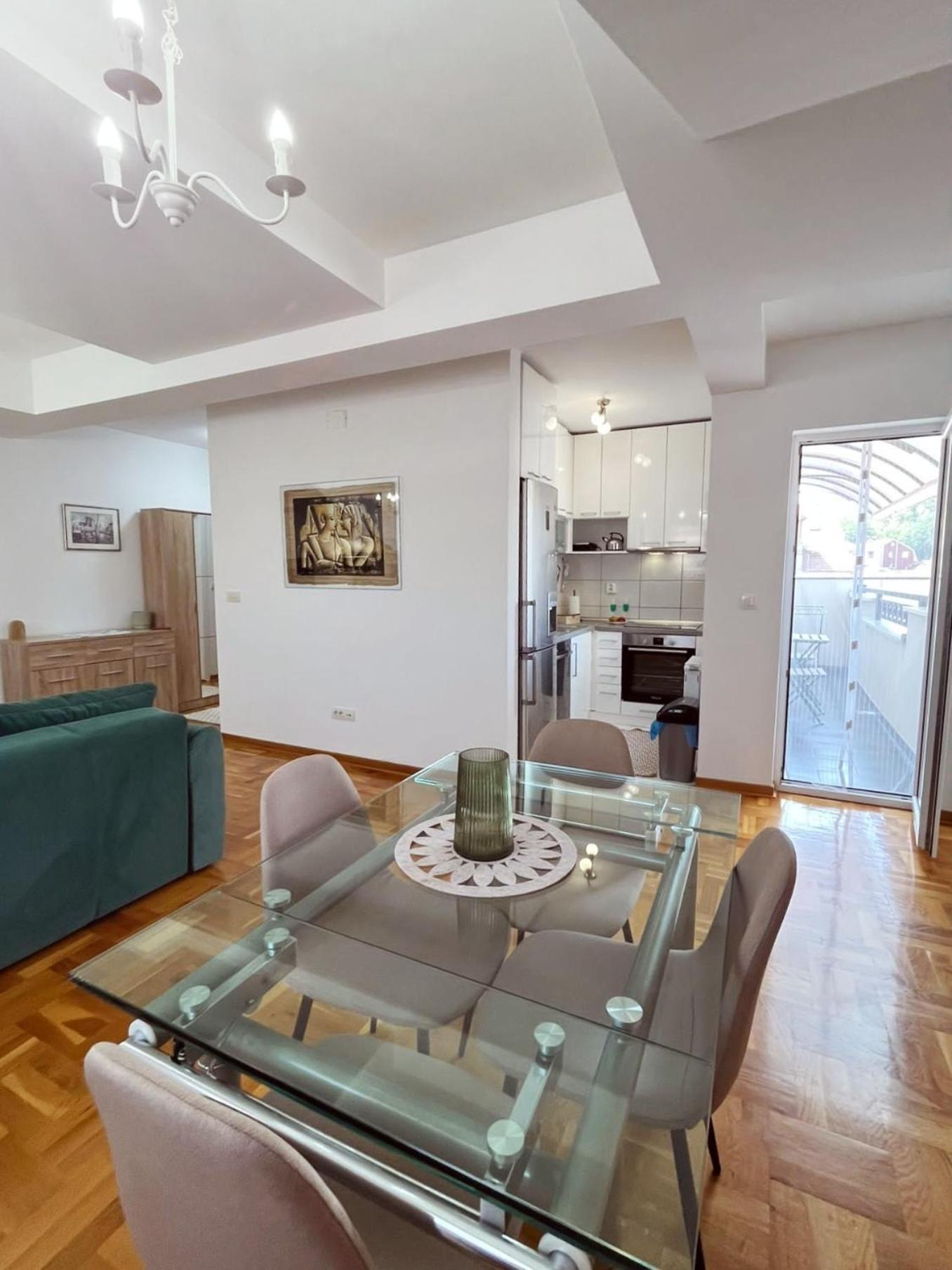 Apartman Mia Centar Kruševac Exteriör bild