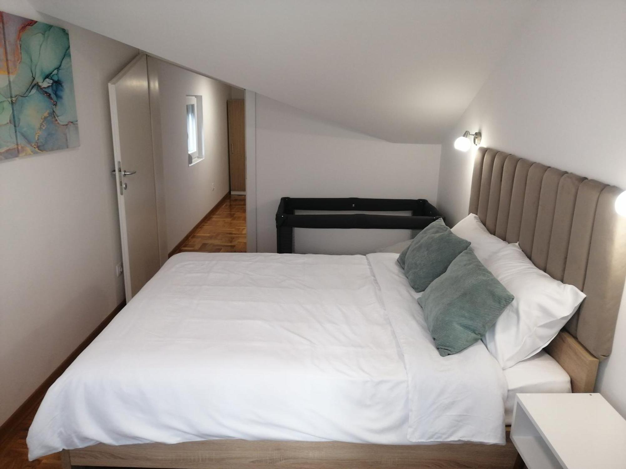 Apartman Mia Centar Kruševac Exteriör bild