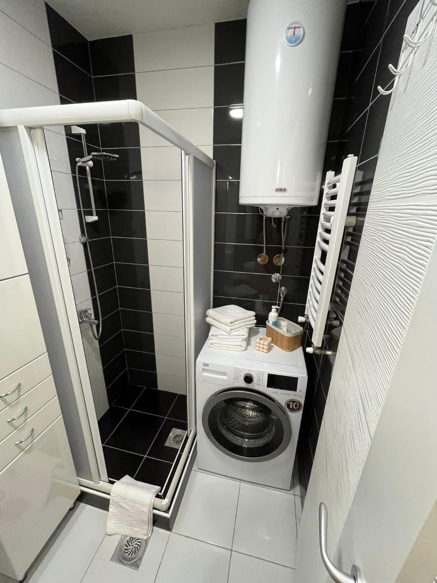 Apartman Mia Centar Kruševac Exteriör bild