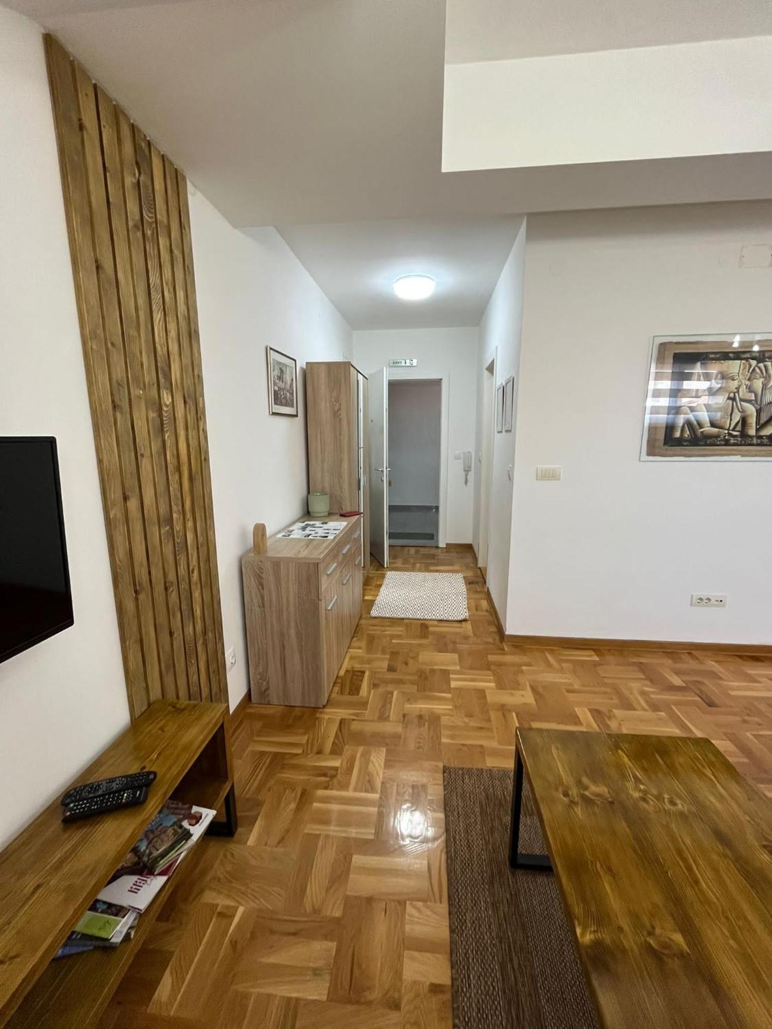 Apartman Mia Centar Kruševac Exteriör bild