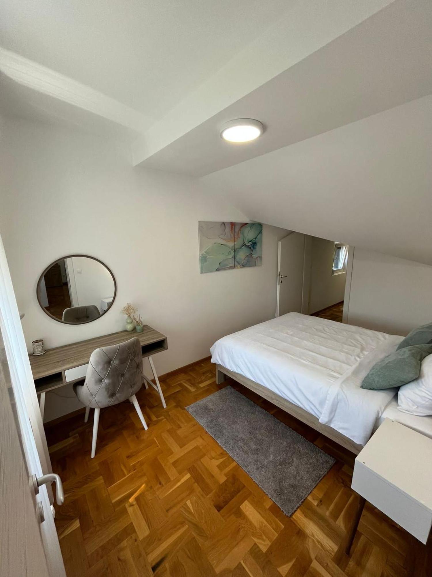 Apartman Mia Centar Kruševac Exteriör bild