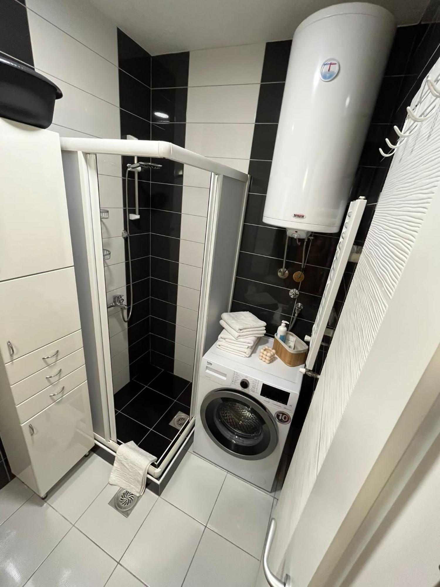Apartman Mia Centar Kruševac Exteriör bild